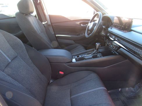 Certified 2025 Honda Accord Sport image 9