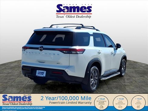 Used 2024 Nissan Pathfinder SV image 6