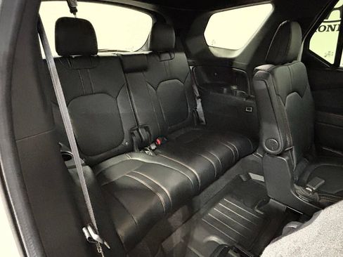Used 2025 Honda Pilot TrailSport image 36