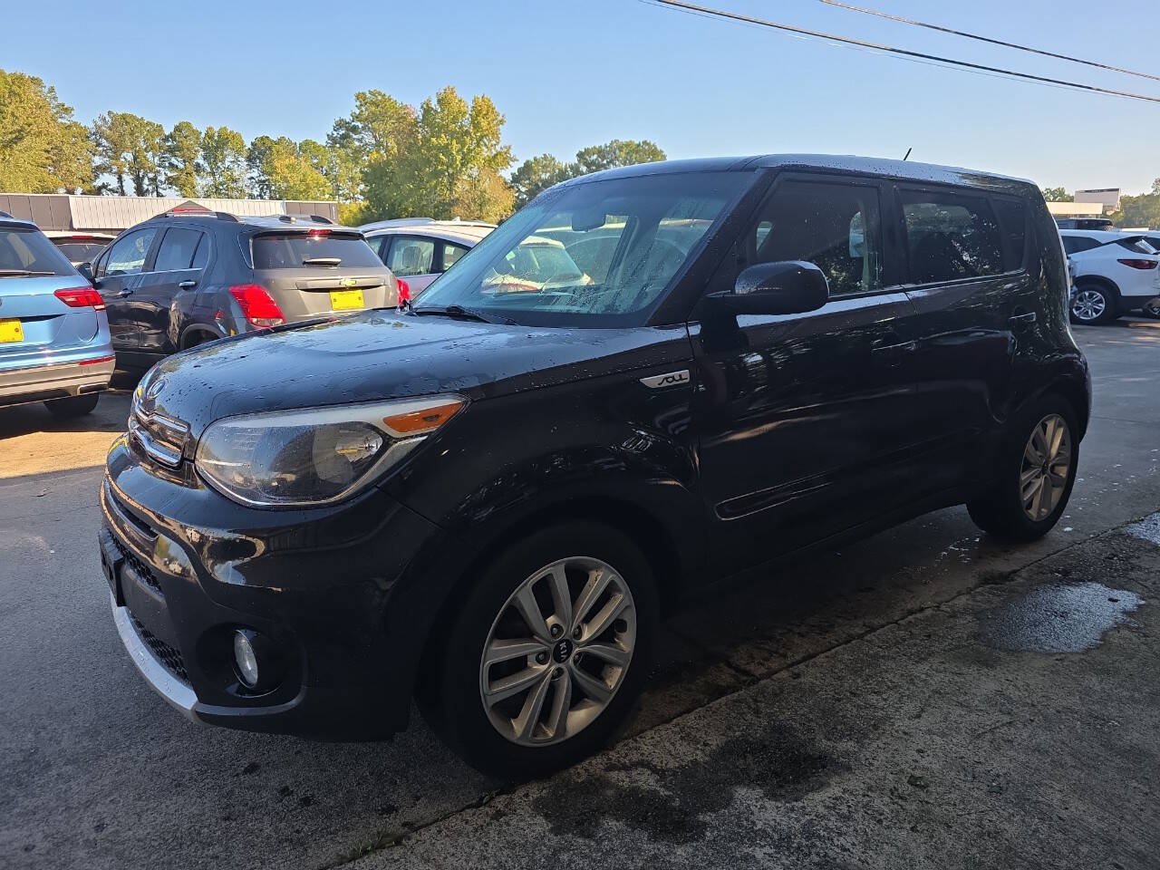 Used 2017 Kia Soul + FWD image 2