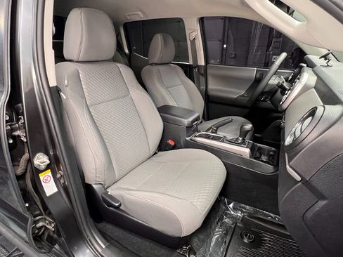 Used 2020 Toyota Tacoma SR5 image 4