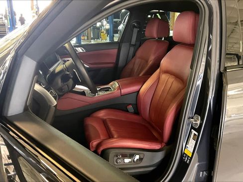 Used 2021 BMW X6 M50i w/ Premium Package AWD/4WD image 7