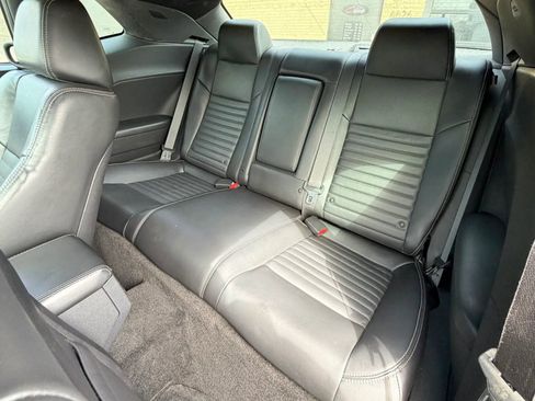 Used 2013 Dodge Challenger R/T image 22