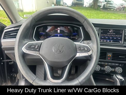 Used 2023 Volkswagen Jetta SE FWD image 13
