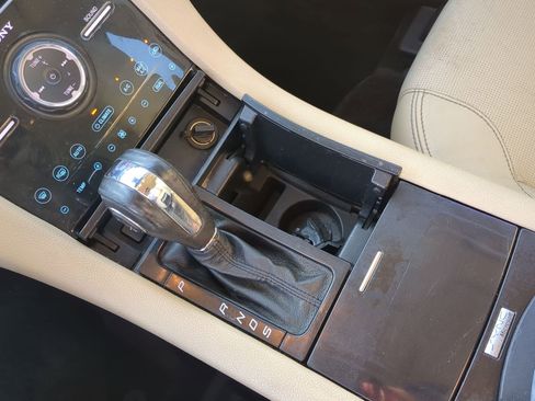 Used 2013 Ford Taurus Limited image 16