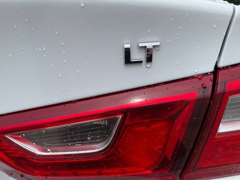 Used 2024 Chevrolet Malibu LT FWD image 38