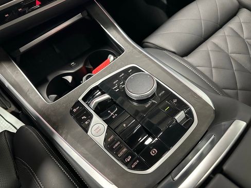 Used 2026 BMW X5 xDrive50e image 36