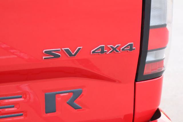 Certified 2022 Nissan Frontier SV w/ Technology Package AWD/4WD image 9