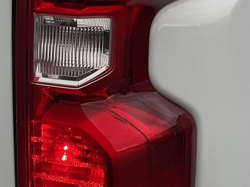 Used 2025 Chevrolet Silverado 3500 LT w/ Convenience Package image 12