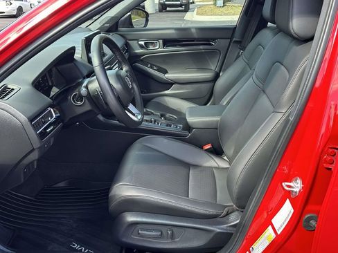 Used 2025 Honda Civic Sport image 4