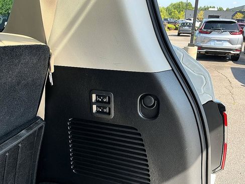 Certified 2023 Nissan Armada Platinum w/ Captain's Chairs Package RWD image 32