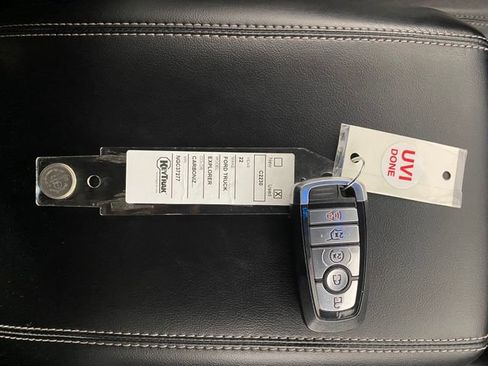 Used 2022 Ford Explorer XLT w/ Equipment Group 202A image 32