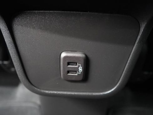 Used 2023 Chevrolet Equinox LT image 53