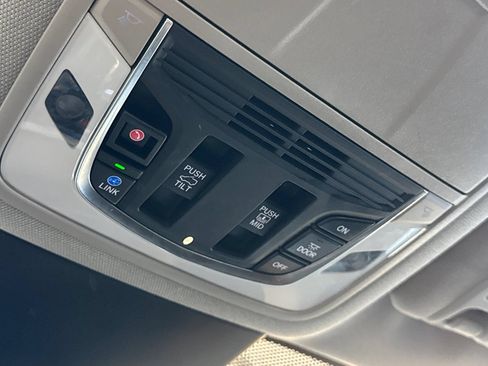 Used 2023 Acura MDX FWD w/ Technology Package image 24