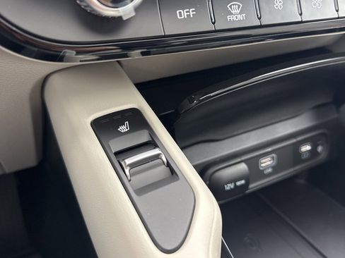 New 2025 Kia Telluride S image 15