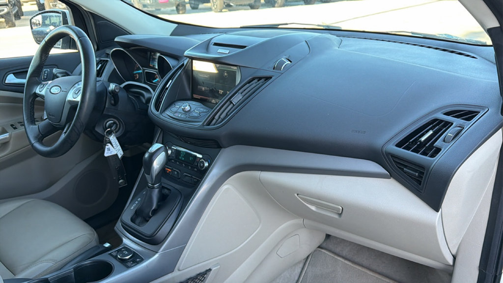 Used 2015 Ford Escape SE w/ Equipment Group 201A FWD image 30