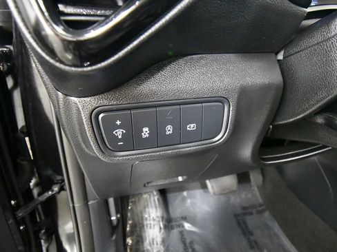 Certified 2025 Kia Soul S FWD image 18