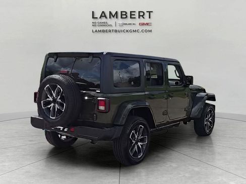 Used 2024 Jeep Wrangler Unlimited AWD/4WD image 12