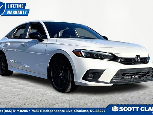 Used 2023 Honda Civic Sport image 1