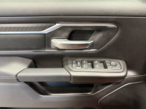 New 2026 RAM 1500 4x4 Crew Cab image 9