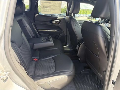 New 2026 Jeep Compass Latitude AWD/4WD image 25