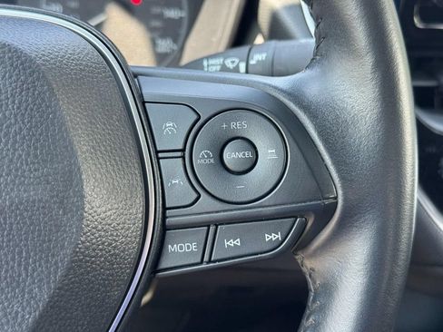Used 2025 Toyota Corolla SE FWD image 26