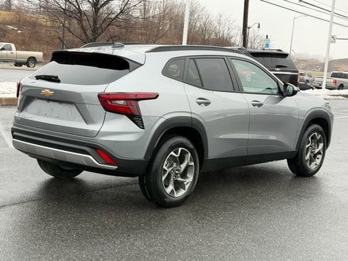 New 2026 Chevrolet Trax LT w/ Driver Confidence Package image 13