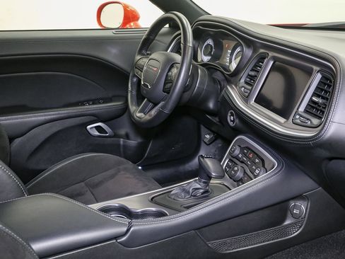 Used 2021 Dodge Challenger R/T Scat Pack w/ Shaker Package image 23