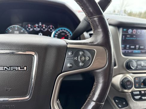 Used 2017 GMC Yukon XL Denali w/ Open Road Package AWD/4WD image 22