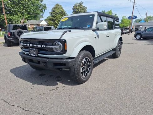 Used 2022 Ford Bronco Outer Banks AWD/4WD image 8