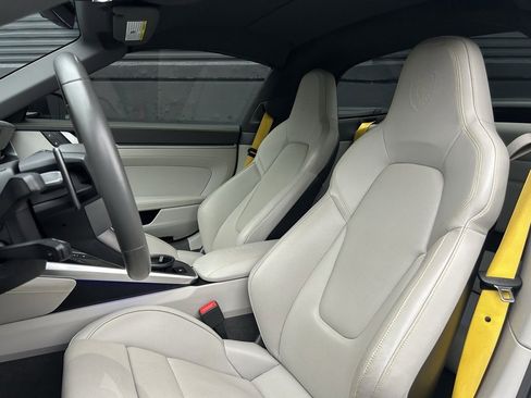 Certified 2022 Porsche 911 Targa 4S image 5