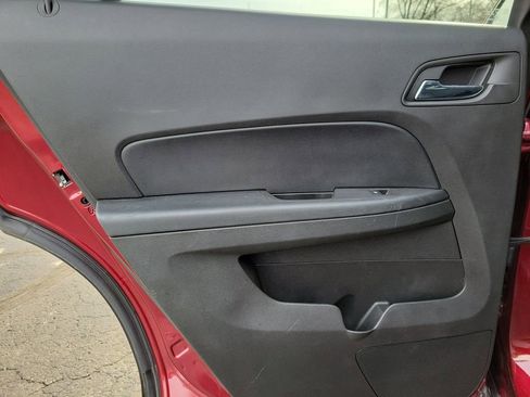 Used 2017 Chevrolet Equinox LT w/ Convenience Package image 9