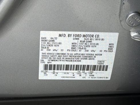 Used 2022 Ford Explorer Limited w/ Equipment Group 301A RWD image 27