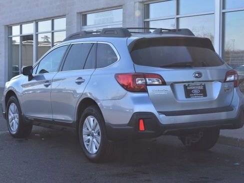 Used 2019 Subaru Outback 2.5i Premium image 9