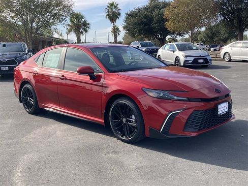 New 2026 Toyota Camry SE image 3