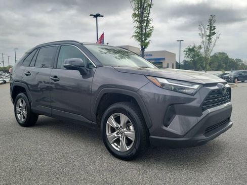 Used 2024 Toyota RAV4 XLE image 3