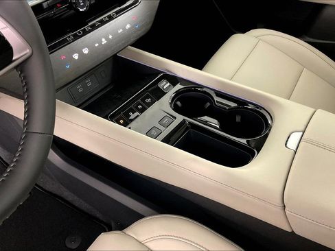 New 2025 Nissan Murano SL image 12