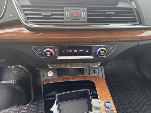 Used 2024 Audi Q5 2.0T Prestige image 19