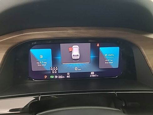 Used 2025 Volkswagen Atlas SE image 31