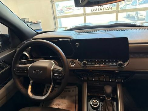 Used 2025 Chevrolet Colorado ZR2 AWD/4WD image 20