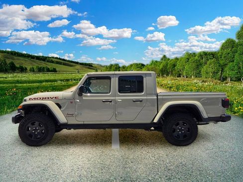 Used 2022 Jeep Gladiator Mojave w/ LED Lighting Group AWD/4WD image 3