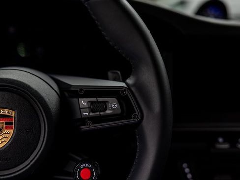 Used 2025 Porsche 911 Carrera image 41