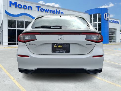 Used 2023 Honda Civic Sport image 5