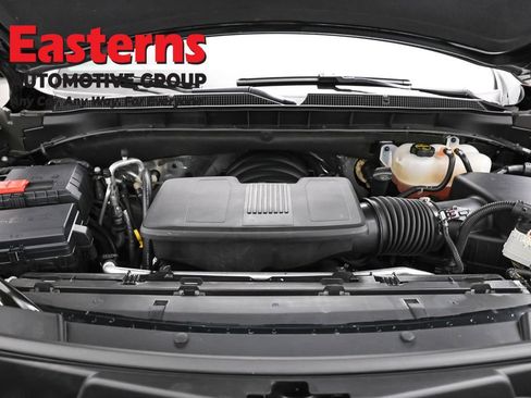Used 2025 Chevrolet Suburban Z71 AWD/4WD image 7