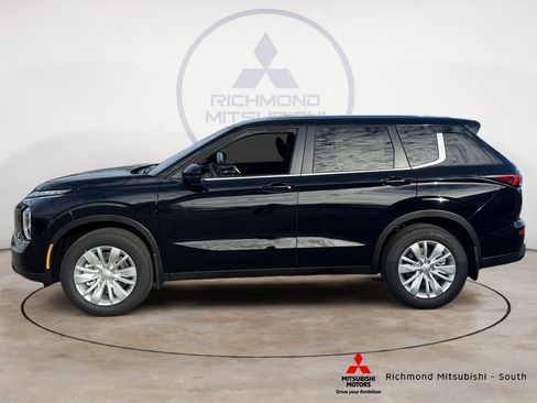 New 2026 Mitsubishi Outlander ES image 6
