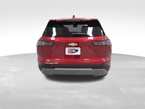 New 2026 Chevrolet Equinox LT w/ Convenience Package II AWD/4WD image 4
