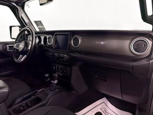 Used 2023 Jeep Wrangler Sahara w/ Cold Weather Group AWD/4WD image 29