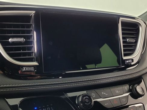 New 2026 Chrysler Pacifica Select image 22