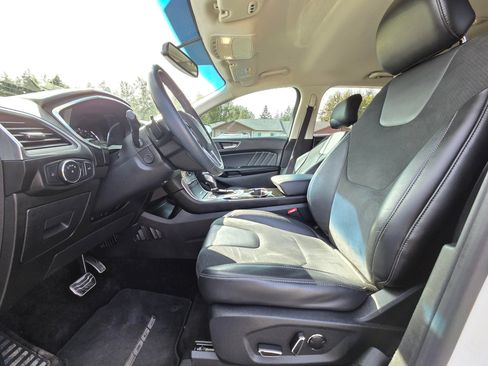 Used 2016 Ford Edge Sport w/ Technology Package AWD/4WD image 27