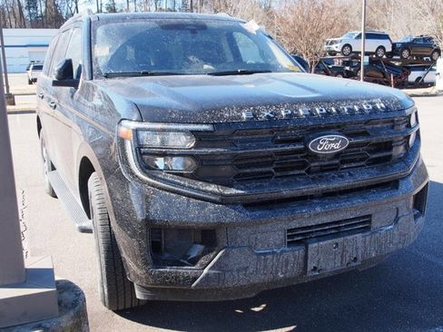 Certified 2025 Ford Expedition Active image 2